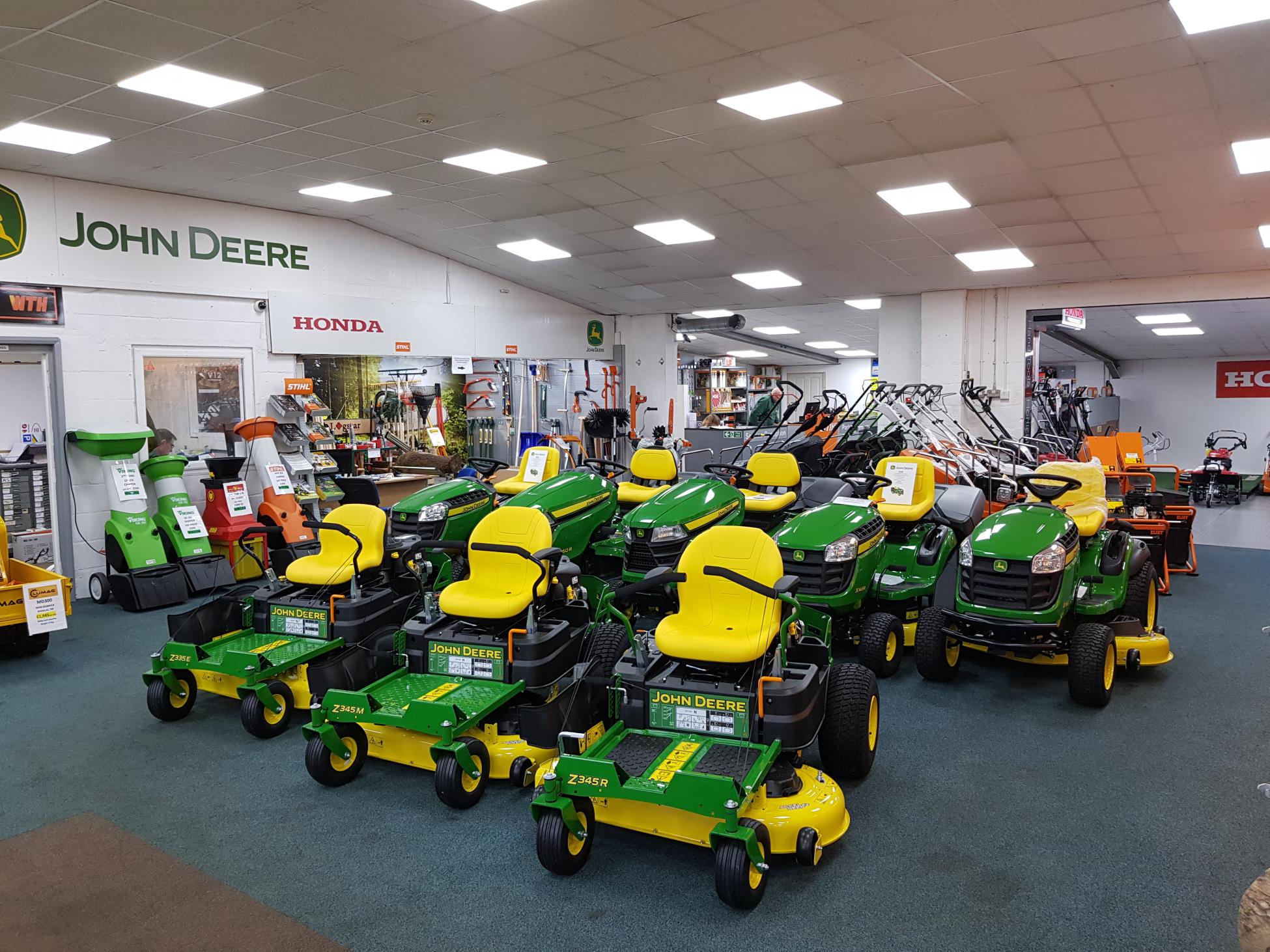 John Deere lawnmowers and lawn tractors
